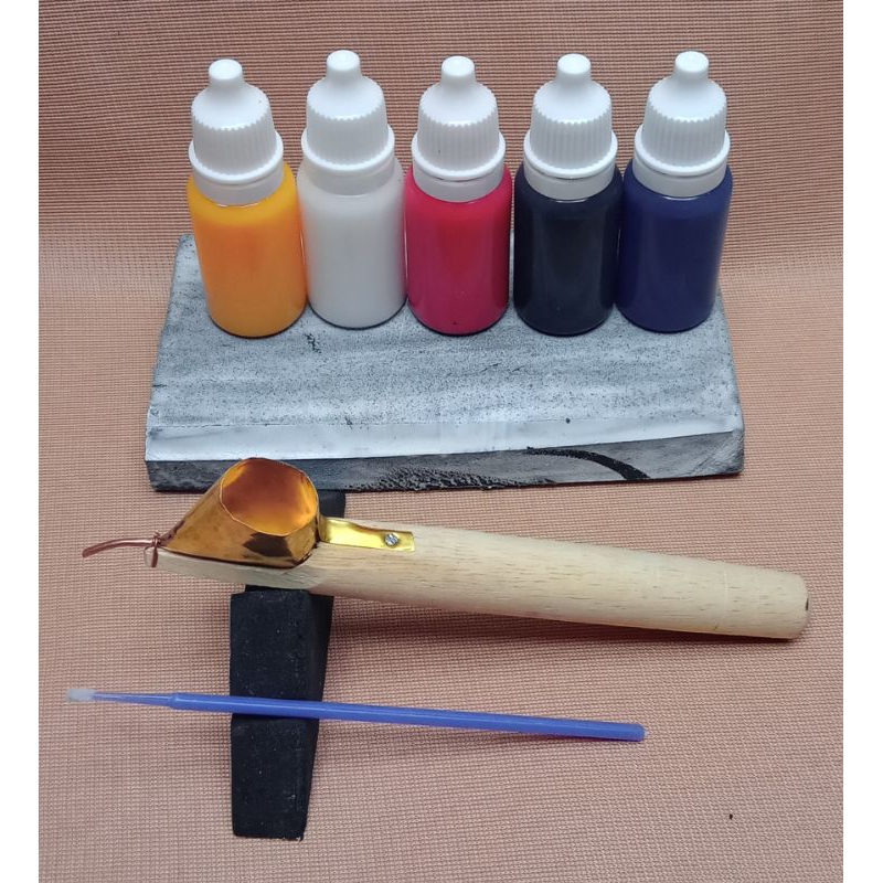 

Tinta Warna tekstil dan canting