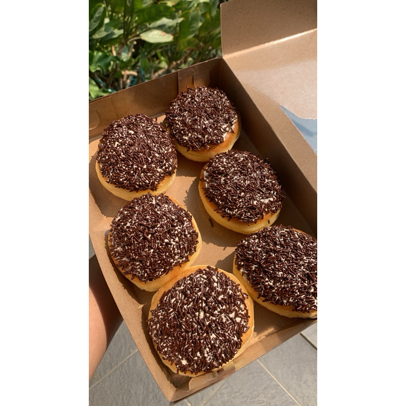 

Donat meses coklat premium