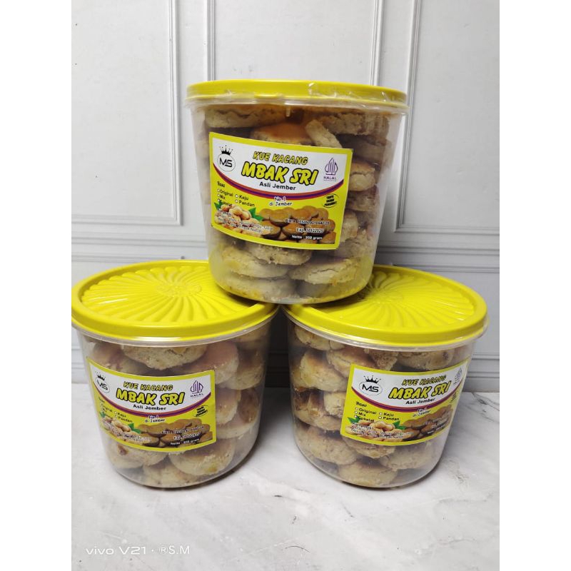 

MAKANAN LEBARAN KUE KACANG 900 gr