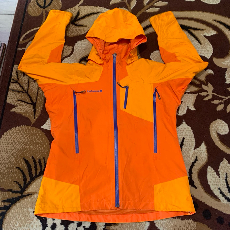 jaket gunung outdoor goretex gorpcore second outdoor