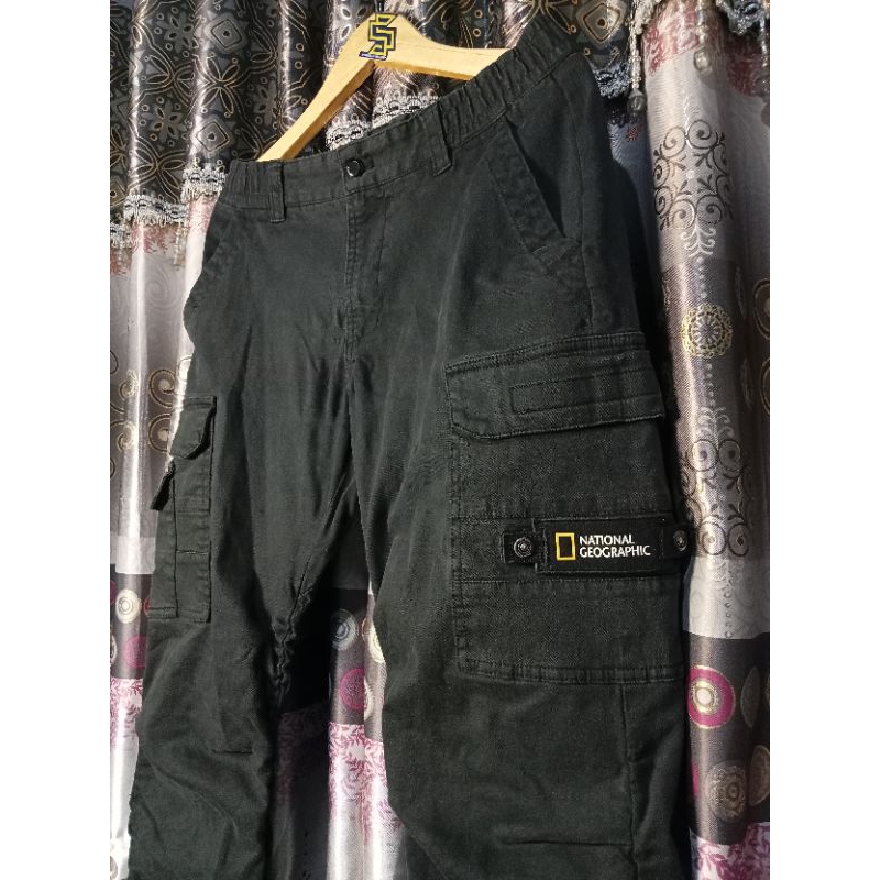 cargo pants natgeo patch
