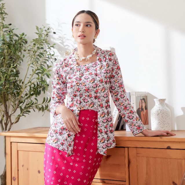 Kebaya Kutubaru Bunga/Kutubaru Klasik/Kebaya Bigsize