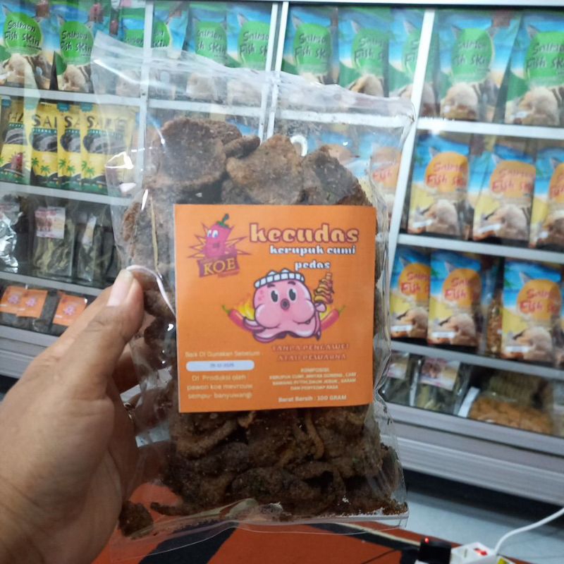 

Kecudas (kerupuk kulit cumi pedas)