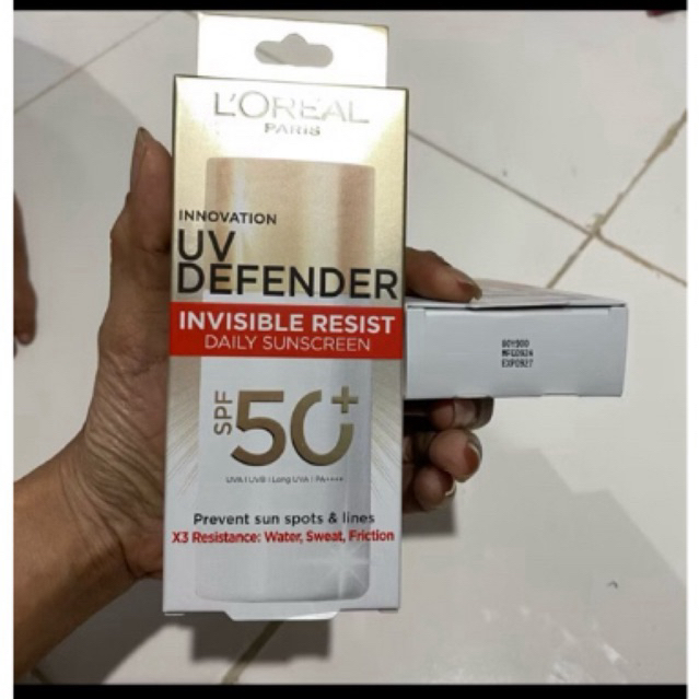 L'OREAL UV Defender SERUM PROTECTOR / LOREAL UV DEFENDER