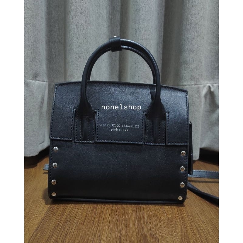 AESTHETIC PLEASURE MICRO ISOLATION STUDDED BLACK (Preloved)