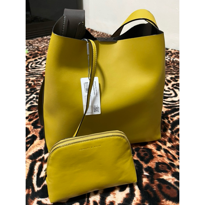 prelove tas tote bag charles and keith original store murah