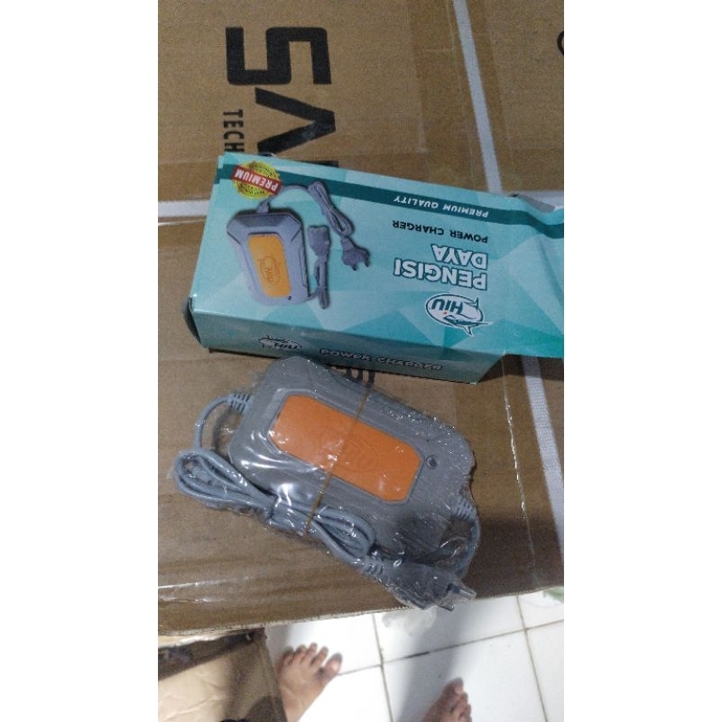 Hiu adaptor Bateray Changer Cas charger Baterai Aki Pompa Hama Sprayer Gendong Elektrik 12V 16Liter 