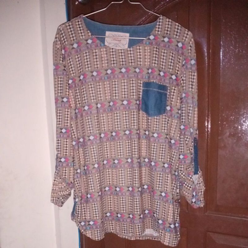 [THRIFT/PRELOVED] Kaos Coklat Susu Lengan Panjang