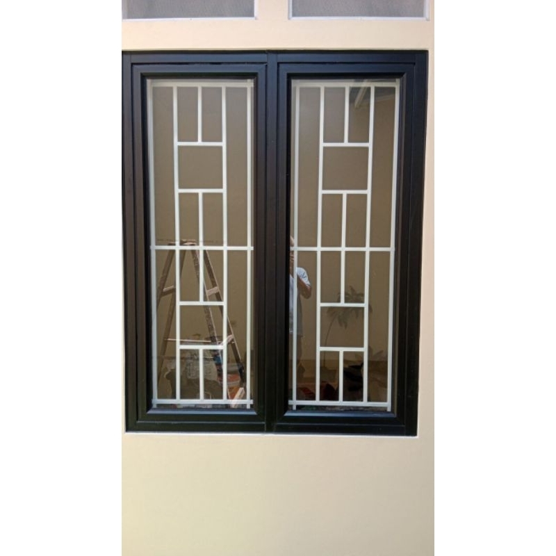 Tralis Jendela Besi Minimalis