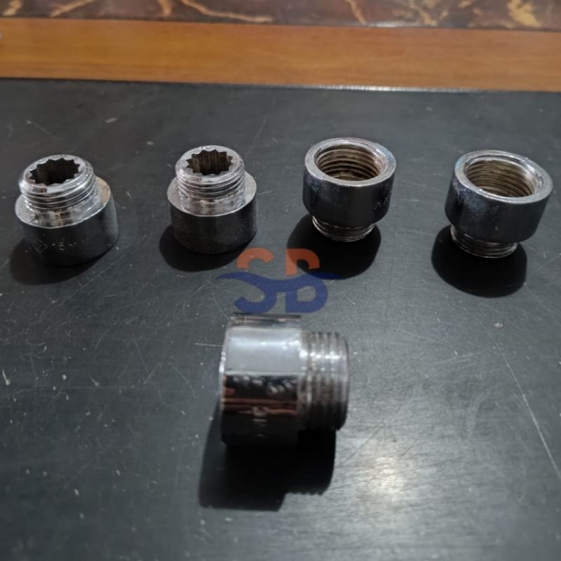 SDL Galvanis 15 mm 1/2 inch x 1/2 inch / Sok Kran Stainless / sok keran stainless / Drat Luar Dalam 