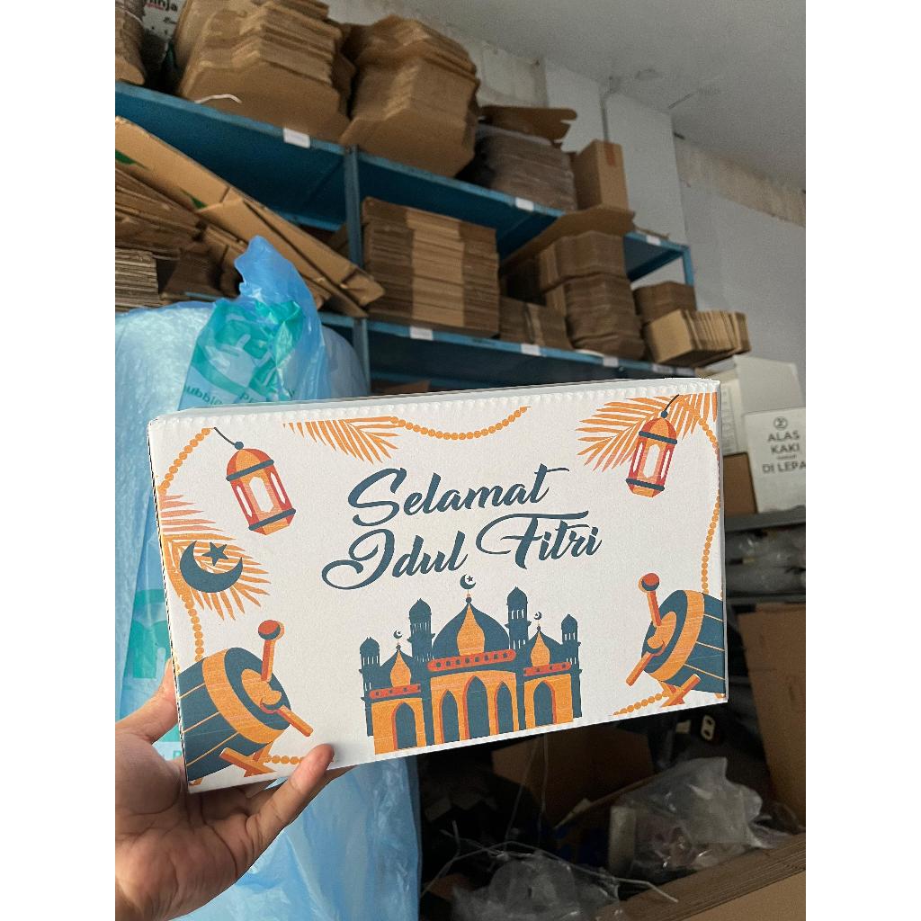 

DUS LEBARAN UK SMALL 32X21X19,5 BAHAN TEBAL KWALITAS MANTAP
