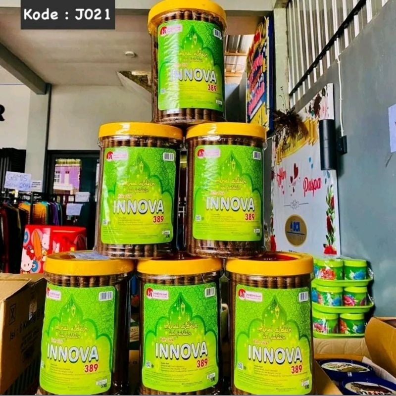 

Astor Inova Long Coklat wafer roll 1 Dus [isi 6 pcs] Camilan coklat astor long jajan lebaran parcel lebaran