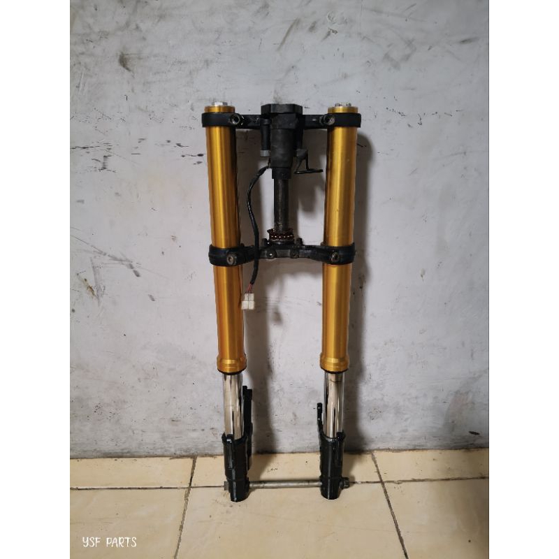 USD r15v3 set segitiga atas bawah original pnp vixion