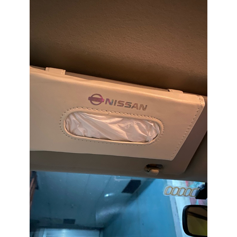 tempat tisu logo nissan sisa warna hitam