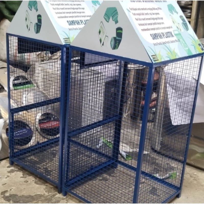 Tempat sampah daur ulang botol plastik