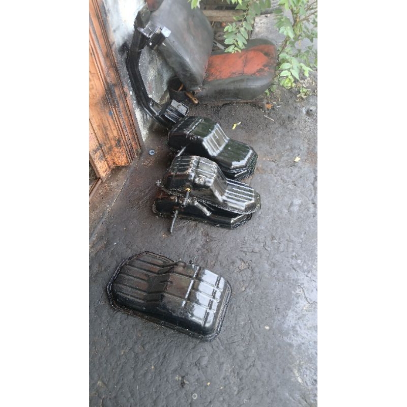 bak calter oli l300 solar euro 2 (harga 1 biji) krn posisi dibawah dan part second kondisi pasti ada