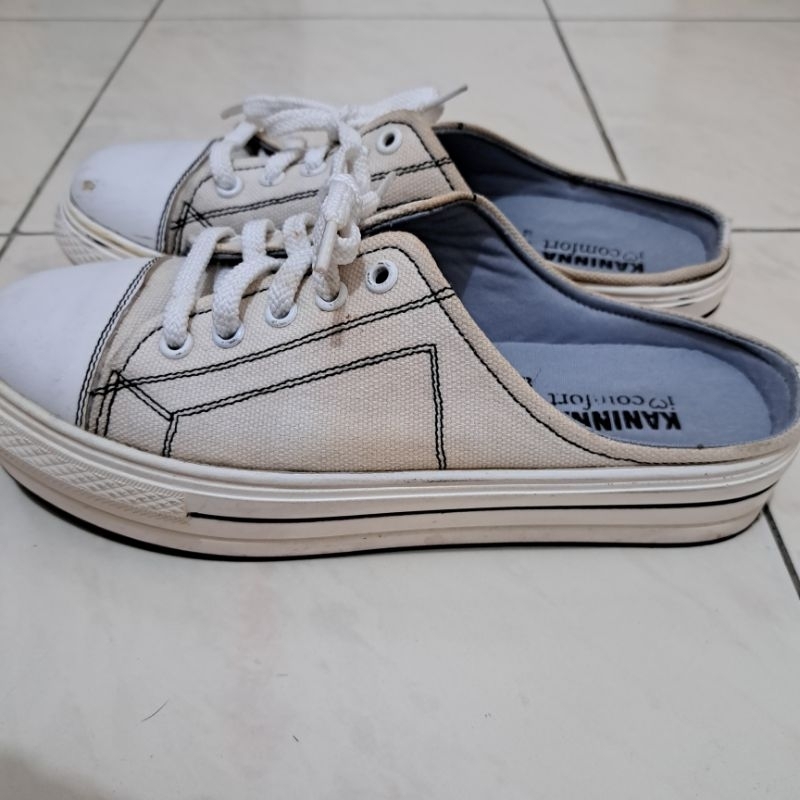 Preloved Sepatu Putih Wanita Canvas Kaninna Shoes