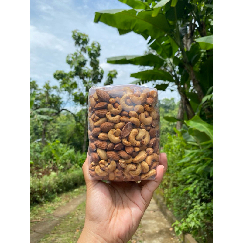 

MIX NUTS METE - ALMOND/ KACANG METE /KACANG ALMOND ASLI WONOGIRI