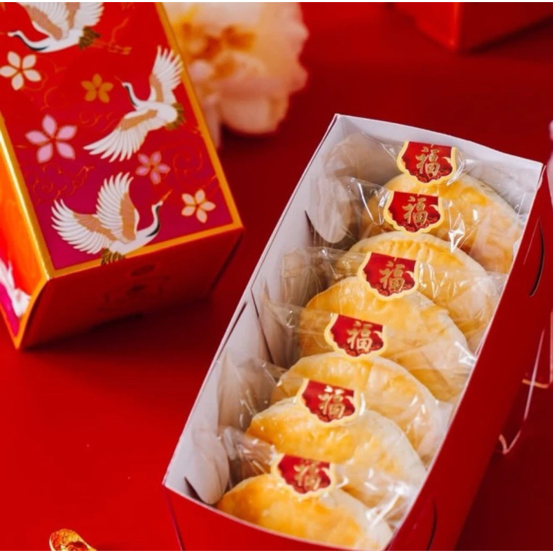 

Pia Madu reguler package 1 box isi 6 pia Madu Hampers Chinese New Year Sincia