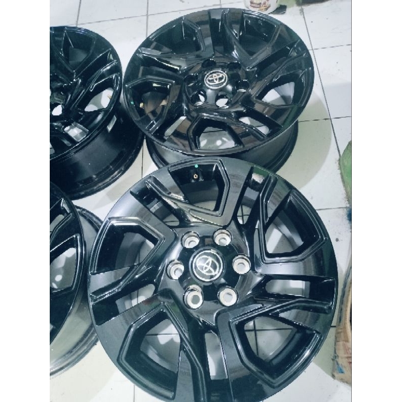 velg Toyota Fortuner GR 18