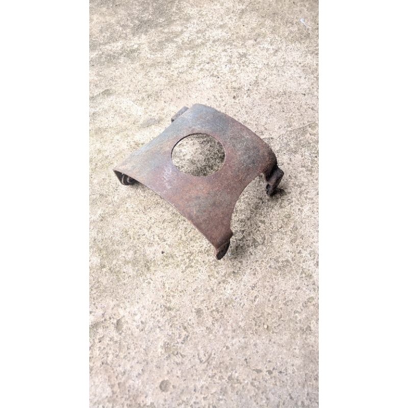 bracket slebor spakbor depan megapro lama / megapro 1600 - dudukan slebor depan megapro lama-hiu ori