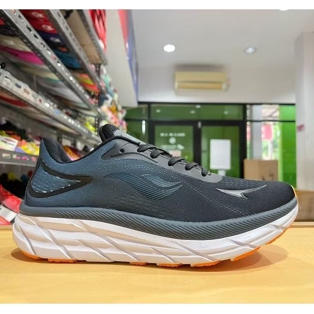 Sepatu Running DESLE ROCHESTER Hitam