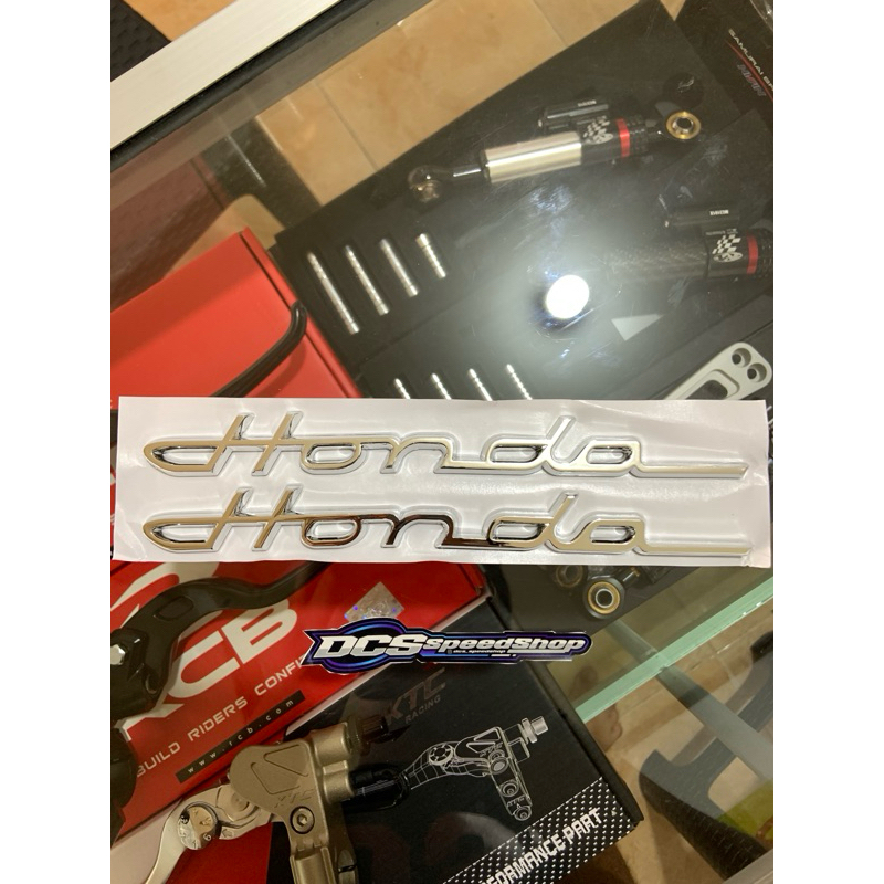 emblem honda latin.  sepasang sesuai foto silver chrome