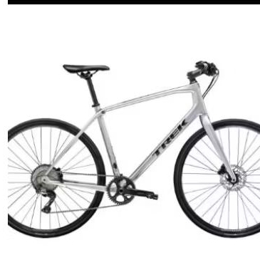 Sepeda Hybrid Trek FX 4 Carbon