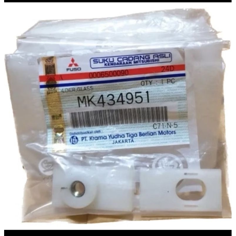 GLASS HOLDER  PANGKON DUDUKAN REL KACA PINTU MITSUBISHI CANTER ORIGINAL