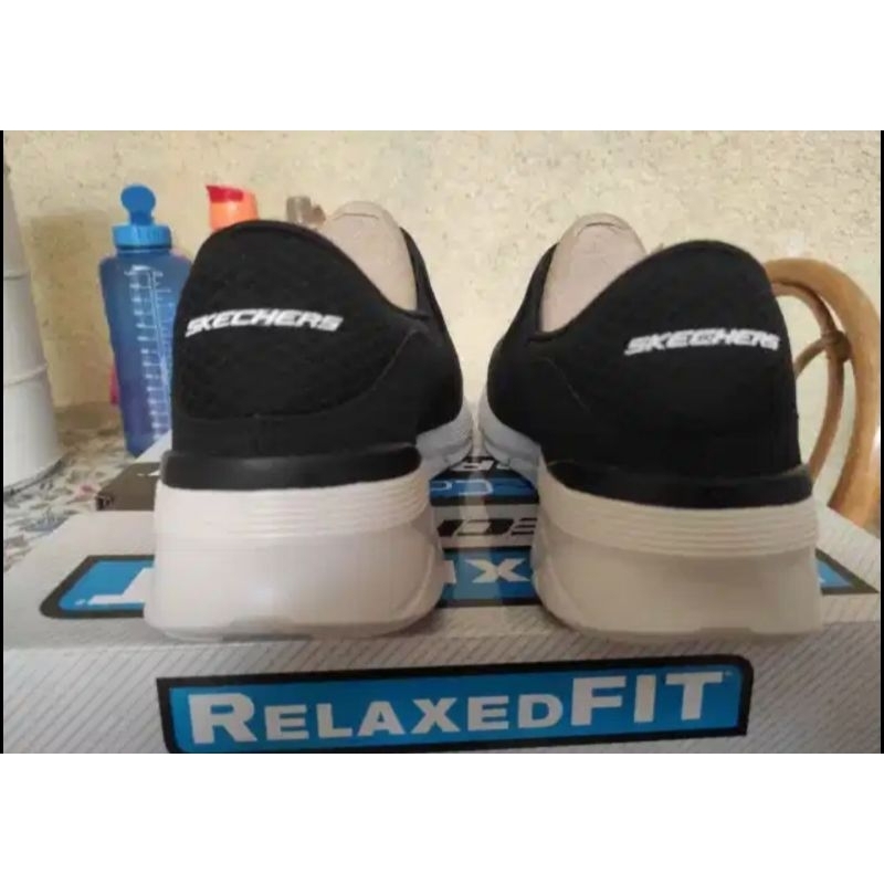 Sepatu Pria Skechers Equalizer 4.0 Persisting Black/White Size 45/11