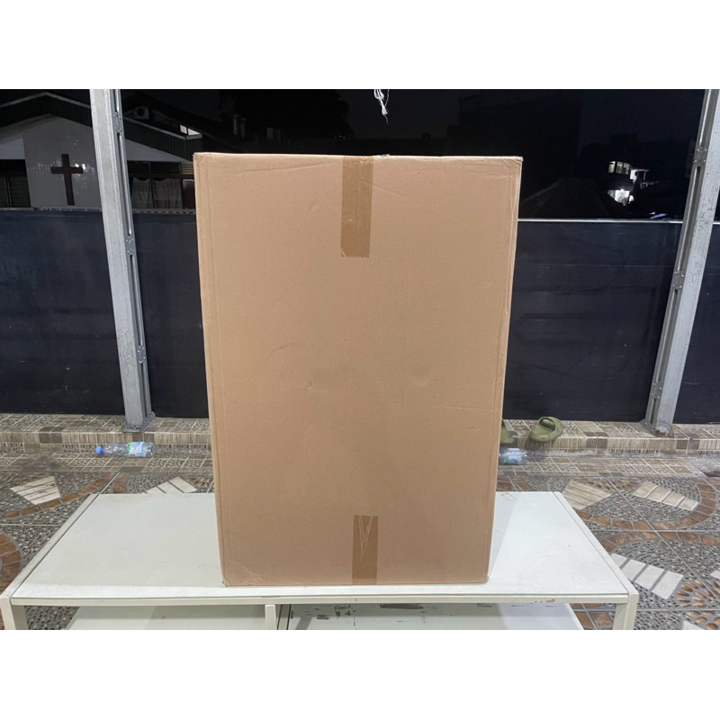 

Kardus 52 cm x 36 cm x 78.5 cm (1600) Bekas Crocodile 52 Double Wall