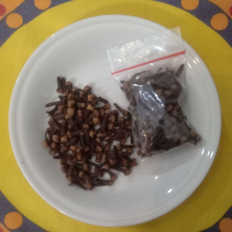 

cengkeh kering/bumbu masak/bahan penyedap alami, minuman suplemen 10gr