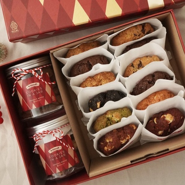 

le biscuit - Imlek & Valentine Hampers - 12 pcs Giant Cookies & 2 Jars Bite Size Cookies
