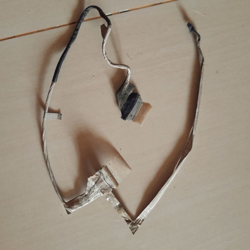 Fleksibel LCD bawaan Laptop Toshiba Satellite L645