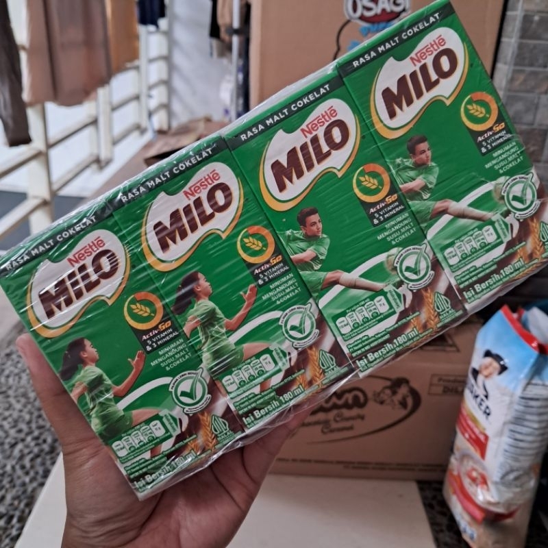 

MILO Activ-Go Cokelat UHT 110ml & 180 ml x 4pcs