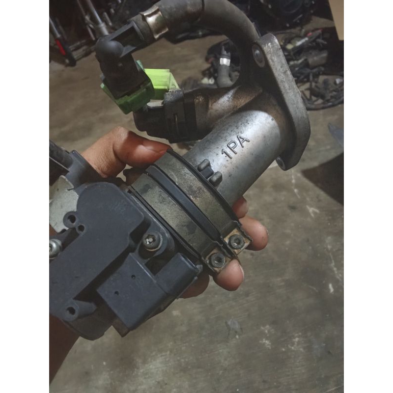 TB injektor r15 v2 ori