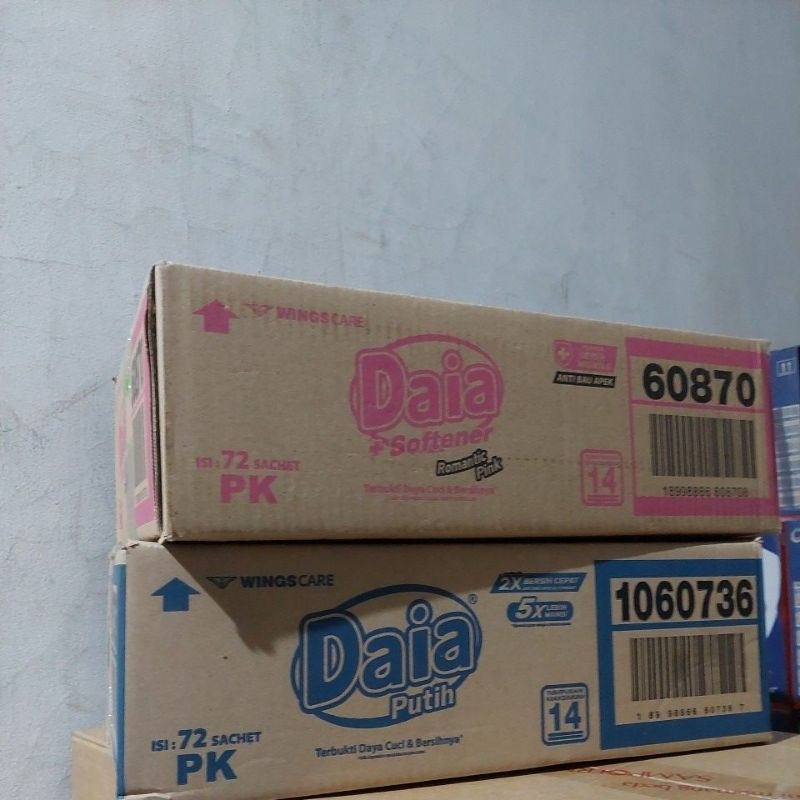 Daia Detergen Kemasan Renceng isi 72 sachet - Softener Putih