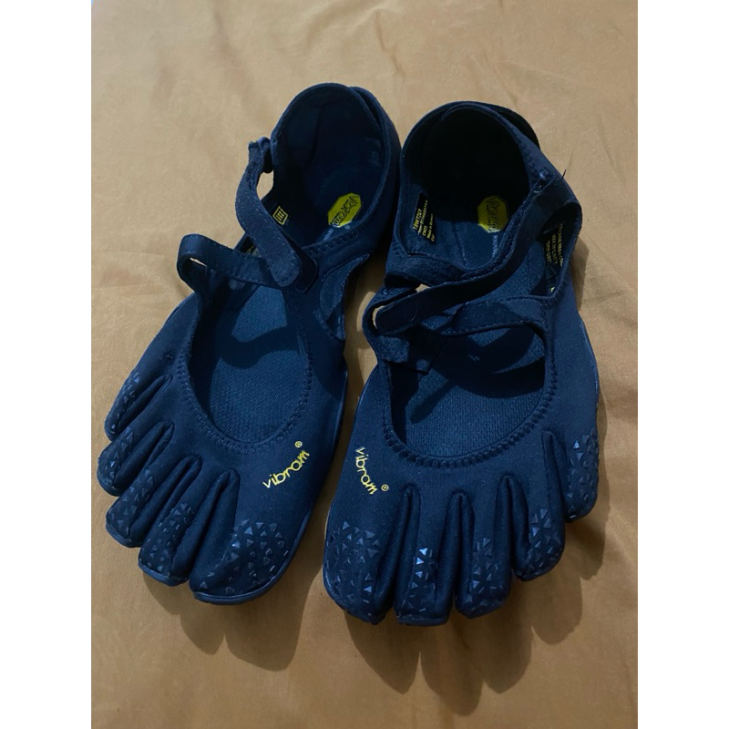 Vibram Five fingers (Preloved) gud condition