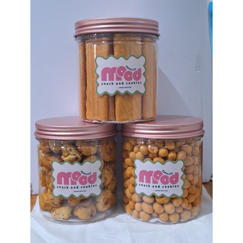 

Kue Toples, Hampers Lebaran, Soes Coklat, Kacang Telur, Semprong Wijen