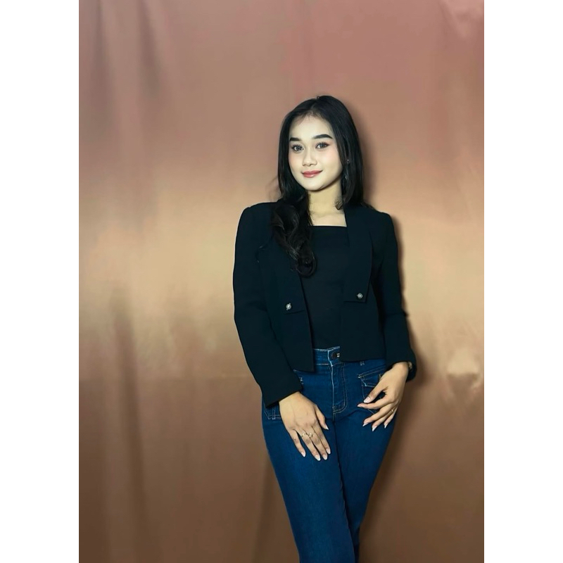 Preloved Blazer Wanita crop Hitam Lengan Panjang