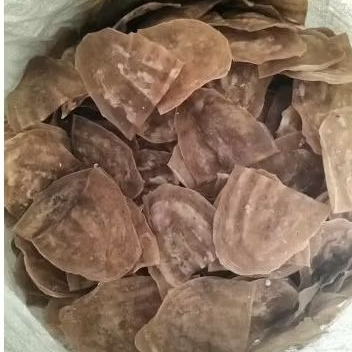 

Kerupuk lipat mentah goreng mekar