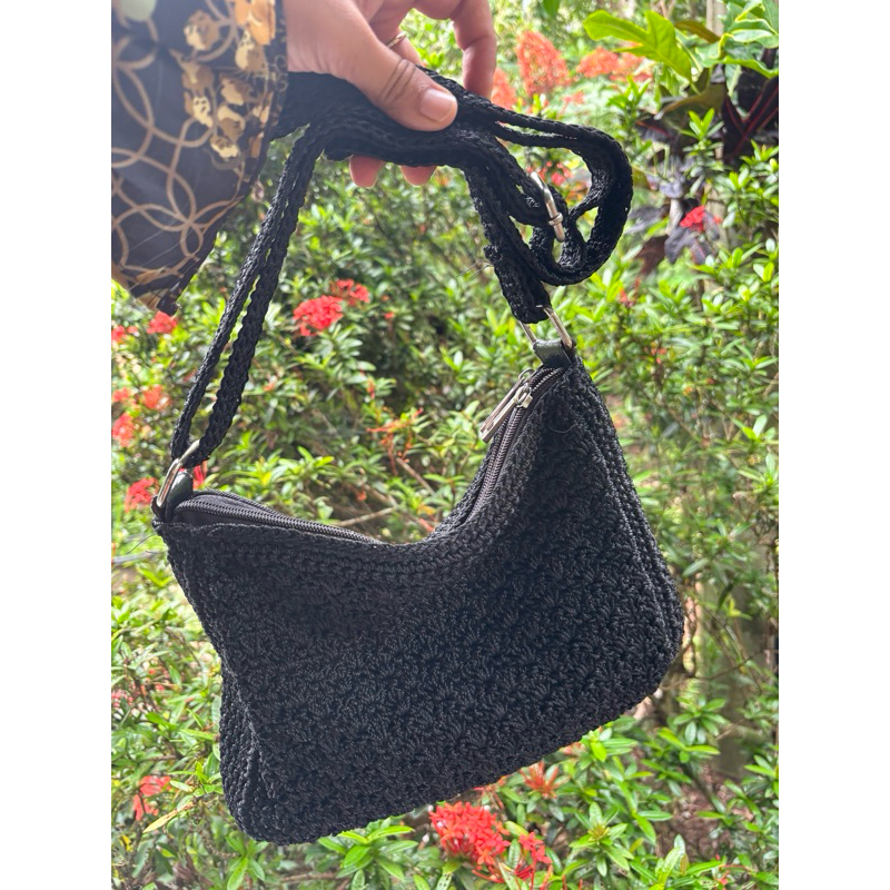 tas slempang rajut