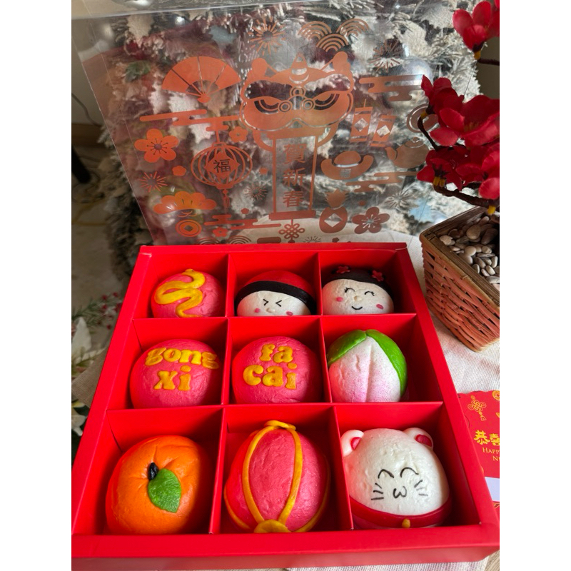 

HAMPERS CNY SINCIA IMLEK READY STOCK BAKPAU KARAKTER