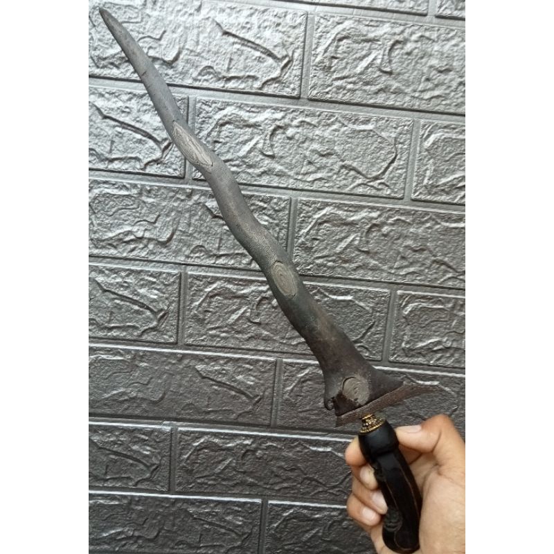 Keris Sepuh Pamor Tambal Puser Bumi