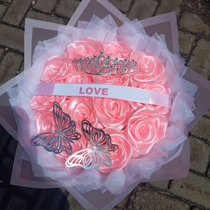 

BUKET PITA SATIN 15 TANGKAI/BUKET PITA SATIN VIRAL /BUKET BUNGA PITA SATIN/BUKET BUNGA PITA SATIN MURAH