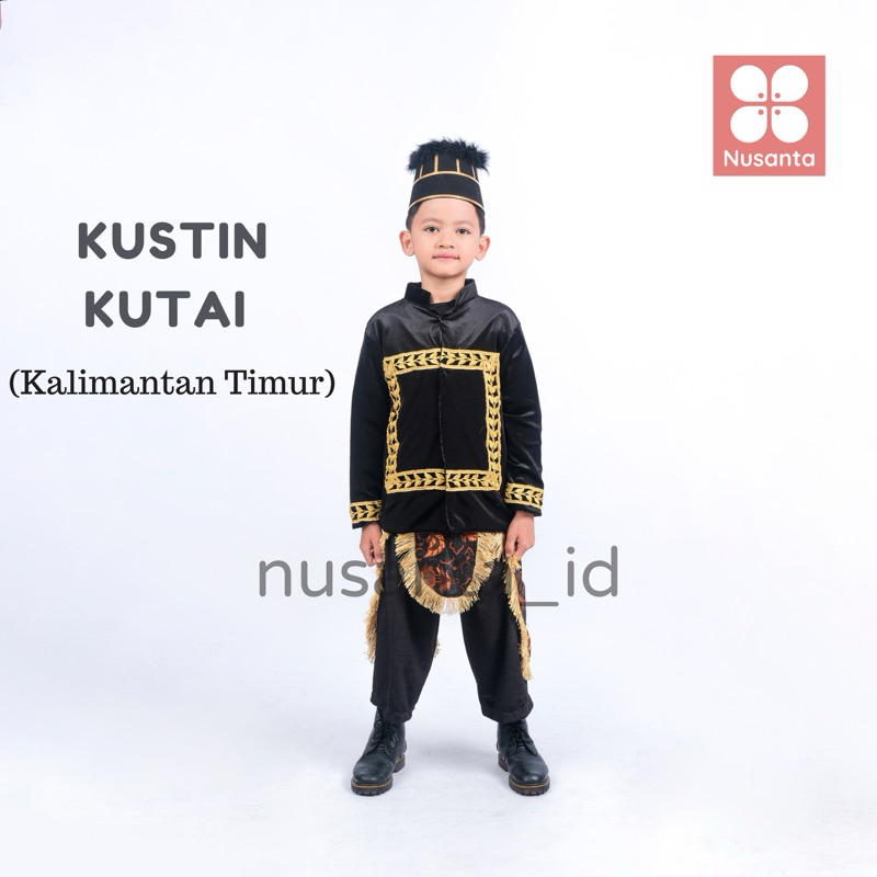 Baju adat kutai anak kalimantan timur