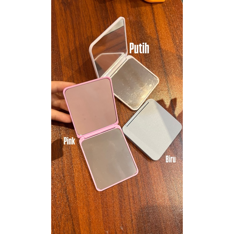 kaca lipat 2 sisi