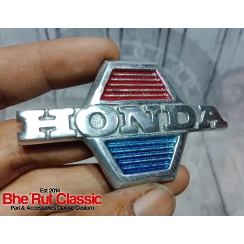 EMBLEM SAYAP HONDA C70 C50 PISPOT COR