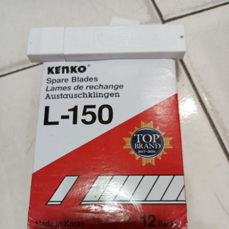 

Isi Cutter Kenko L-150 1 Tube/Pack (Isi 5 Mata Pisau)