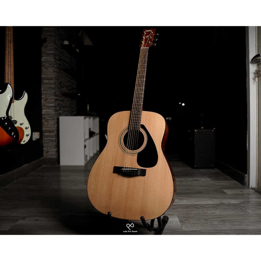 YAMAHA F310 ACOUSTIC GUITAR ORIGINAL